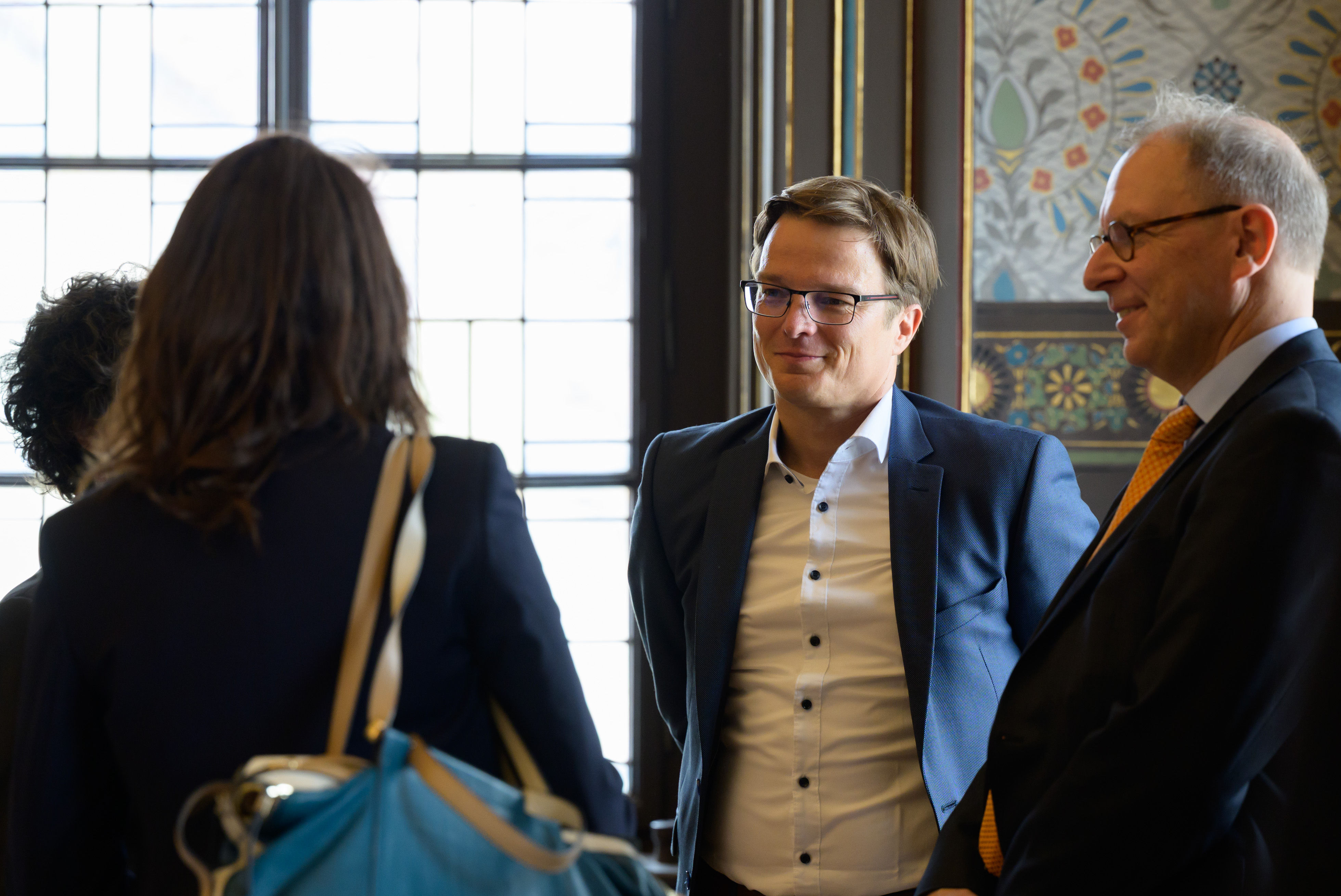 Gruppe am Diskutieren