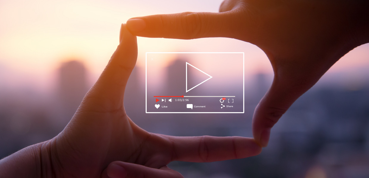 (© © panuwat - stock.adobe.com) Finger bilden ein Rechteck