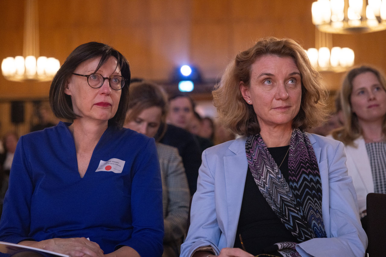 Daniela Schwarzer, Vorständin Bertelsmann Stiftung; Elisabeth Niejahr, Geschäftsführerin Gemeinnützige Hertie-Stiftung
